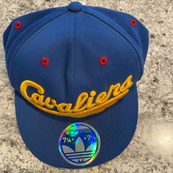 Cleveland Cavaliers Adidas Blue Fitted Cap with Yellow embroidered Logo - Picture 4 of 9